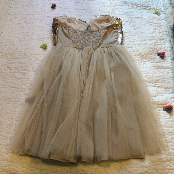 Adorable formal dress - Picture 5 of 6